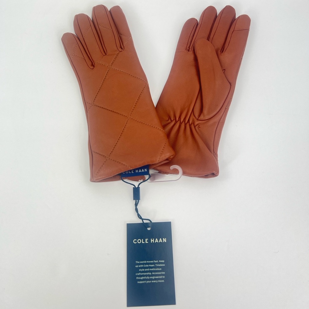 COLE HAAN QUILTED LADIES LEATHER GLOVES, MEDIUM SIZE, BRITISH TAN COLOR - Picture 5 of 11